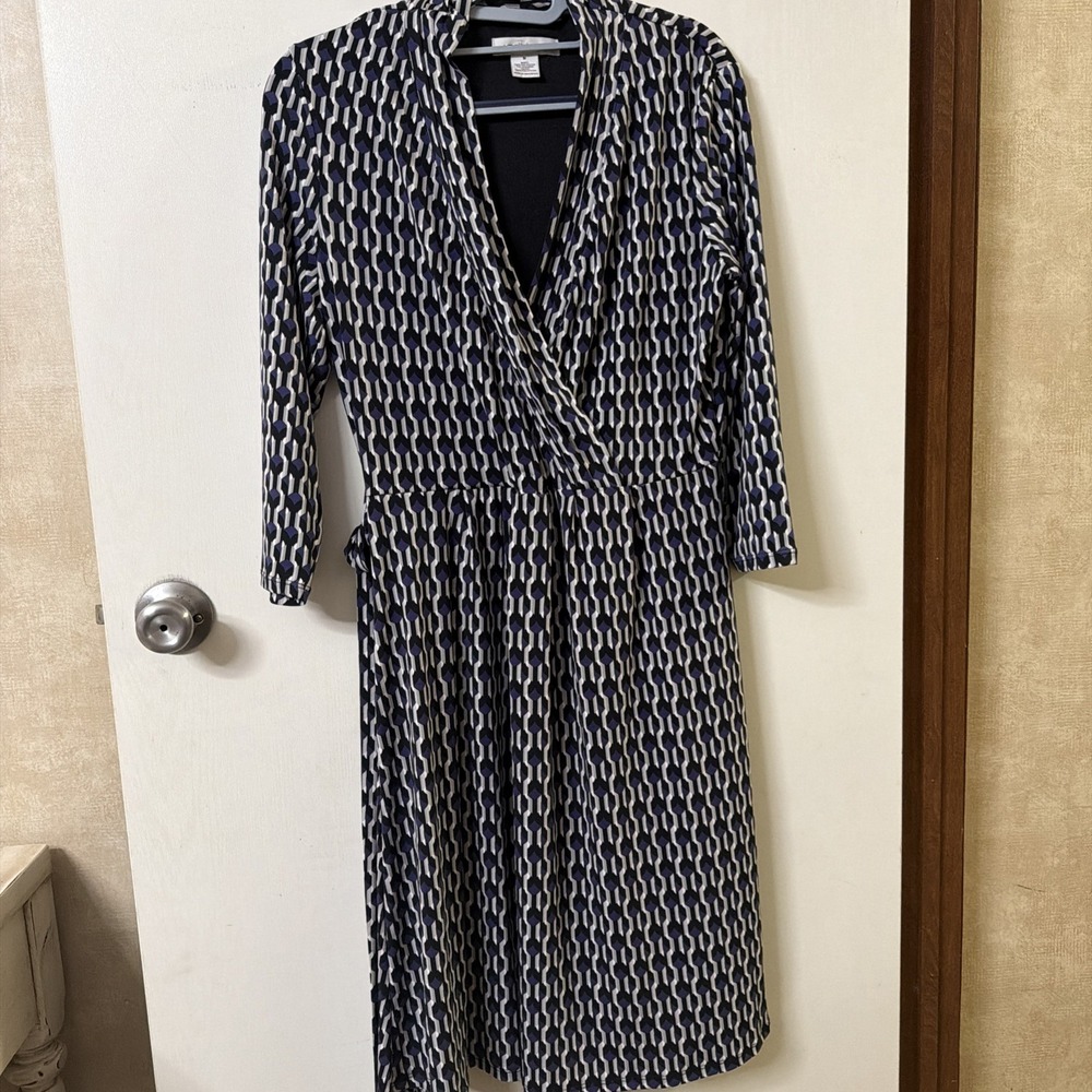 Liz Claiborne women's Blue & White 3/4 Sleeve Belted Career Dress Size M